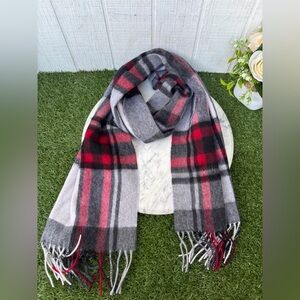 Louisa Perini 100% Cashmere plaid red black scarf Plaid Fringe Scarf in Red Gray